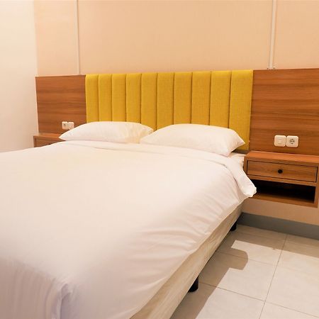 Kokonut Guesthouse 泗水 外观 照片