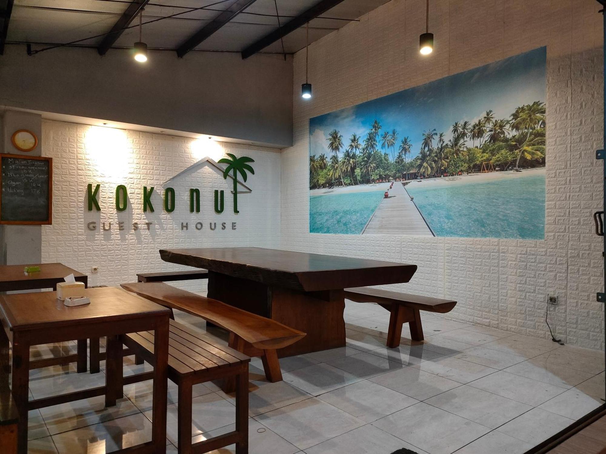 Kokonut Guesthouse 泗水 外观 照片