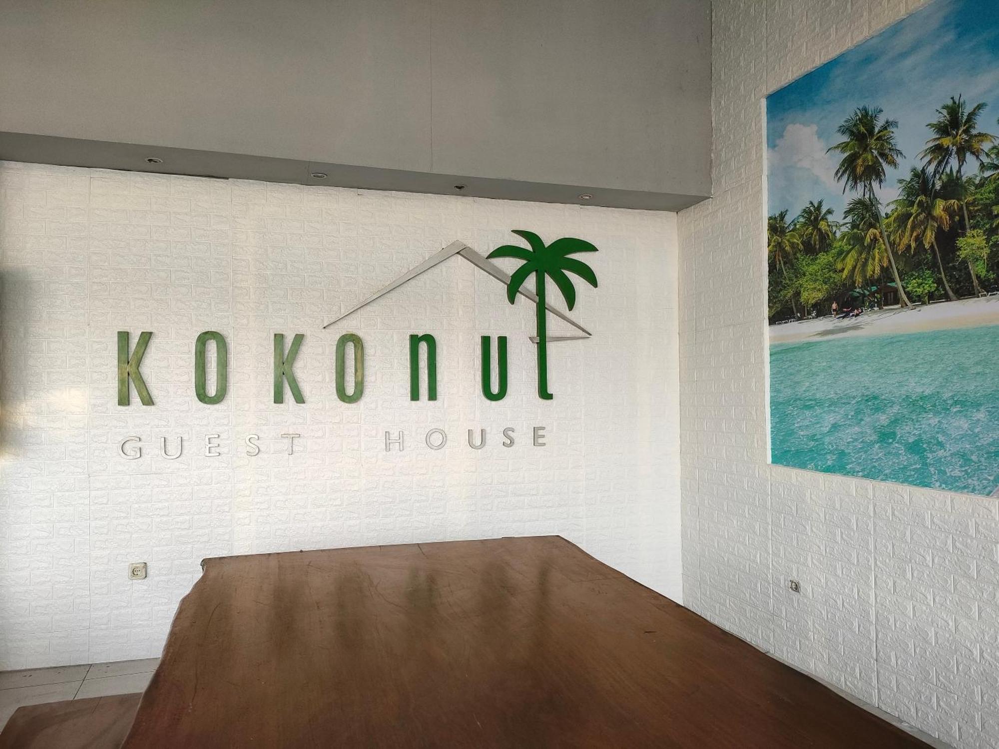 Kokonut Guesthouse 泗水 外观 照片